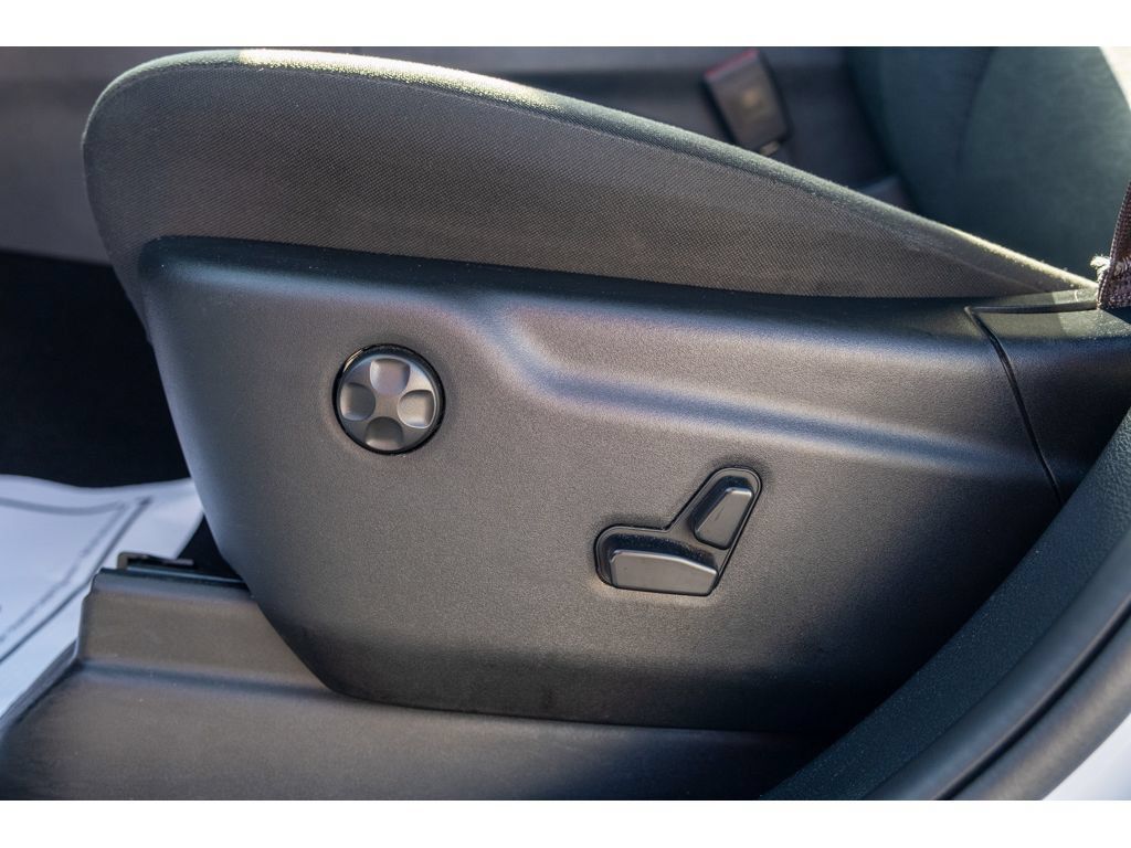 Used 2025 Dodge Durango GT RWD image 15
