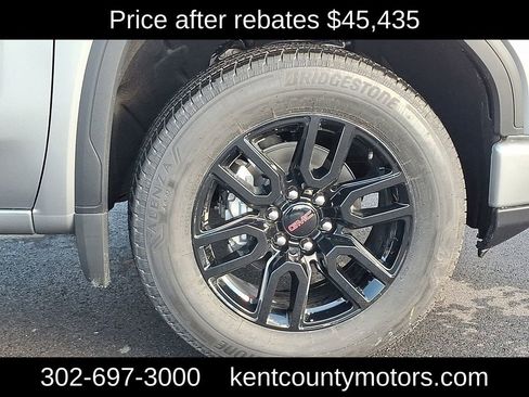 New 2026 GMC Sierra 1500 Elevation image 7