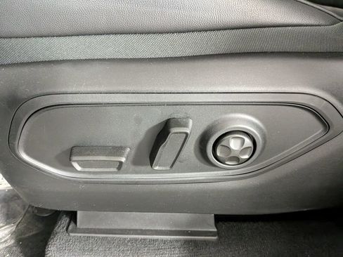 New 2025 Jeep Grand Cherokee L Limited w/ Black Appearance Package image 17