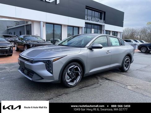 New 2026 Kia K4 EX image 1