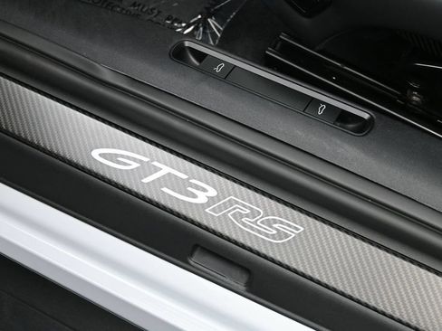 Certified 2025 Porsche 911 GT3 RS RWD image 25