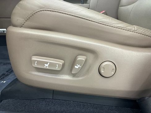Certified 2023 Lexus GX 460 Luxury w/ Sport Design Package AWD/4WD image 19