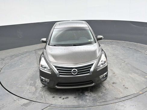 Used 2013 Nissan Altima 3.5 SV w/ Navigation Pkg FWD image 17