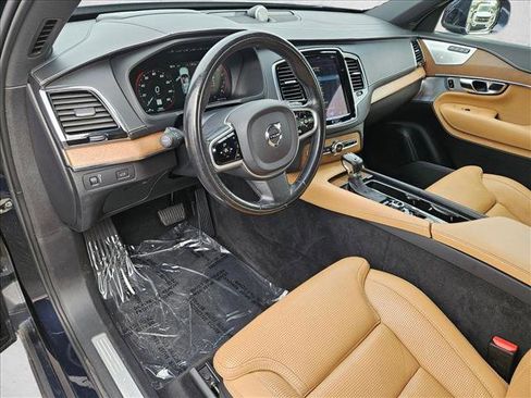 Used 2017 Volvo XC90 T6 Inscription w/ Vision Package image 9