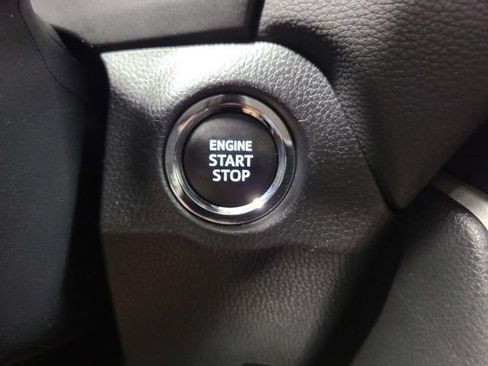 Used 2023 Toyota RAV4 XLE FWD image 31