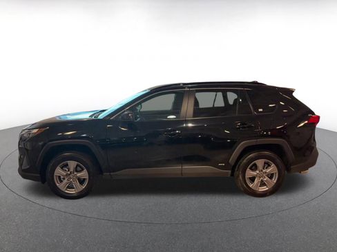 Used 2025 Toyota RAV4 LE image 9