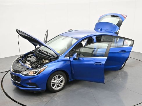 Used 2017 Chevrolet Cruze LT w/ Convenience Package image 40