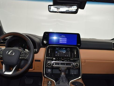 New 2026 Lexus LX 600 4WD w/ Luxury Package image 21