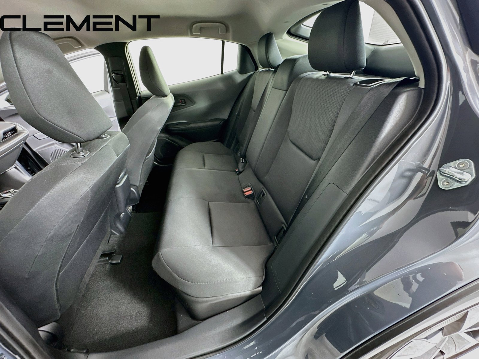 Used 2026 Toyota Prius LE FWD image 30