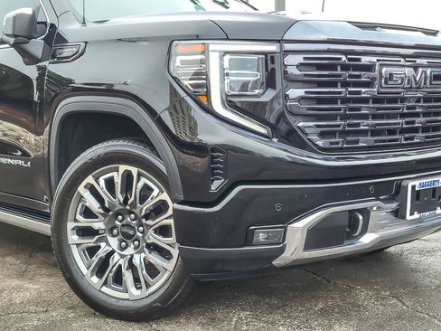 Used 2024 GMC Sierra 1500 Denali Ultimate image 2