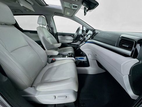 Used 2018 Honda Odyssey Elite image 41