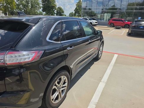 Used 2015 Ford Edge Titanium AWD/4WD image 4