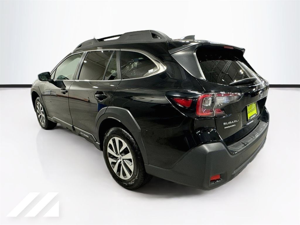 Used 2024 Subaru Outback Premium AWD/4WD image 7