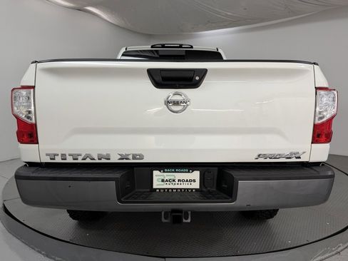 Used 2019 Nissan Titan PRO-4X image 8