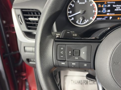 Used 2023 Nissan Rogue SV AWD/4WD image 27