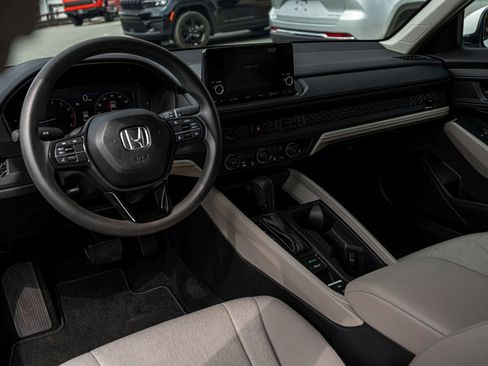 Used 2025 Honda Accord LX image 17