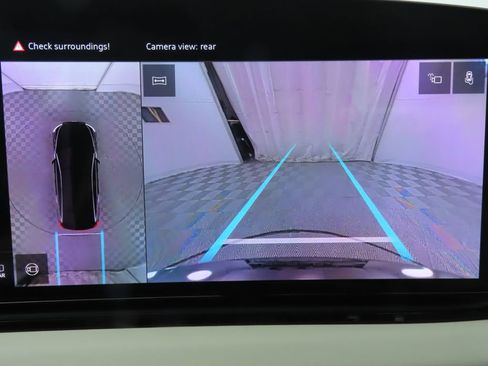 Used 2025 Audi A6 e-tron Premium Plus w/ Premium Plus image 17