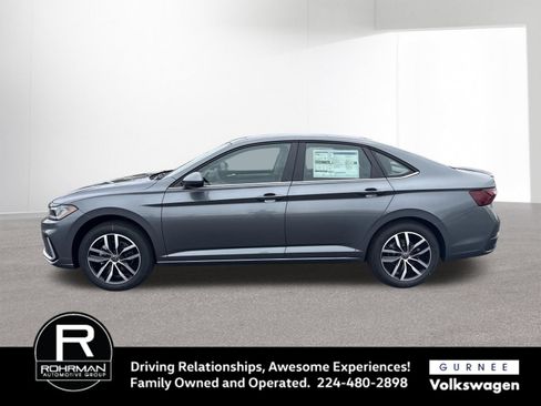 New 2026 Volkswagen Jetta SE FWD image 5