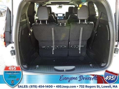 New 2026 Chrysler Pacifica Select image 13