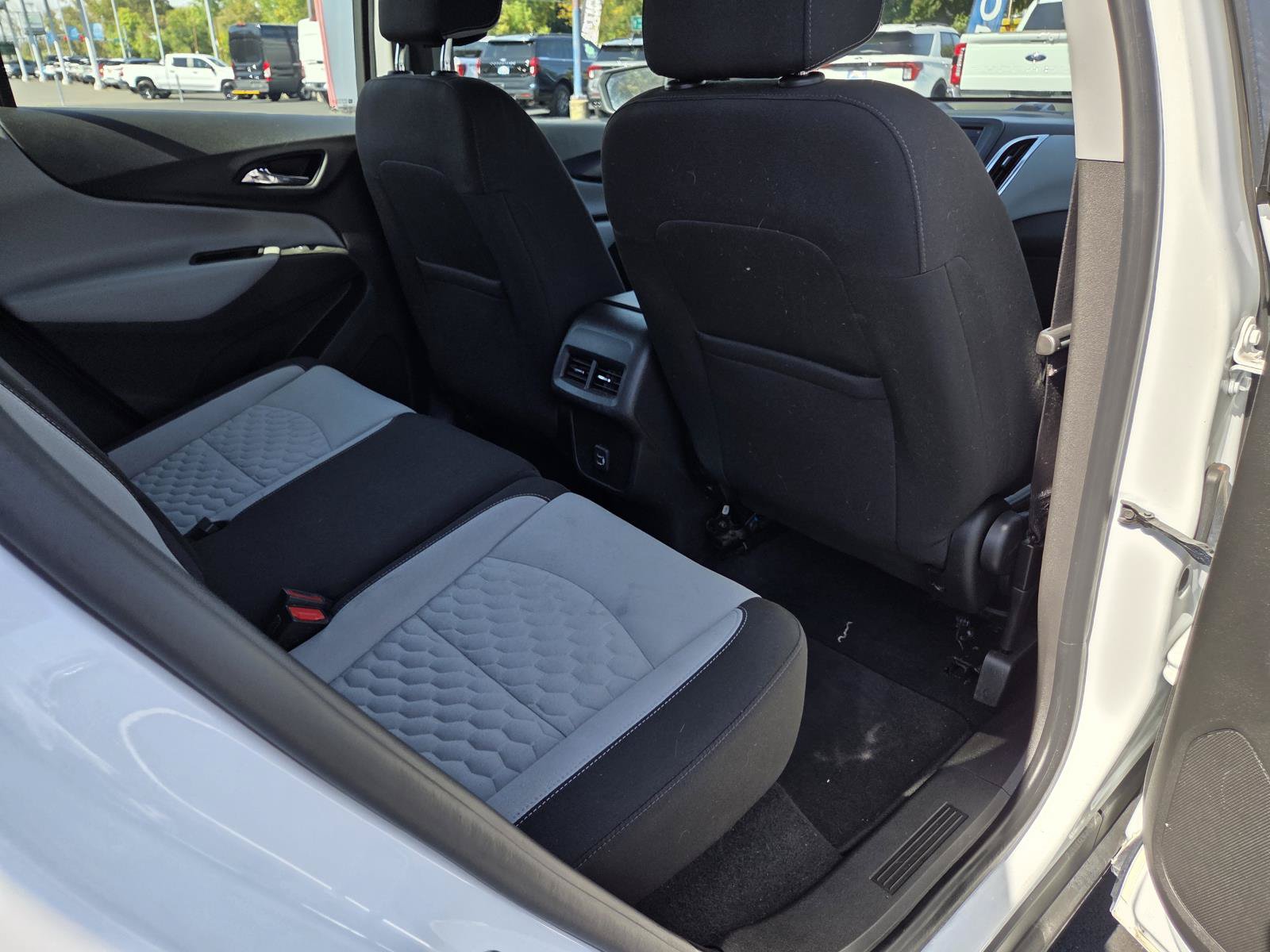 Used 2021 Chevrolet Equinox LS AWD/4WD image 19