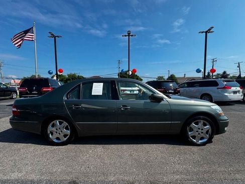 Used 2004 Lexus LS 430 RWD image 4