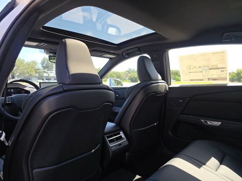 New 2026 Lexus ES 350h w/ Cold Area Package FWD image 18