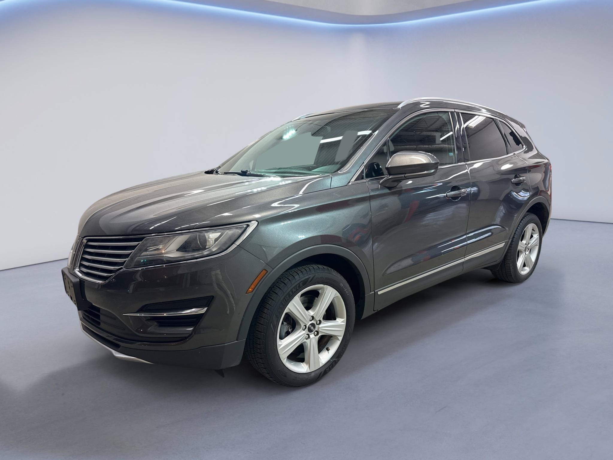 Used 2017 Lincoln MKC Premiere AWD/4WD image 3