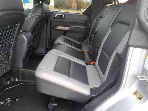 Used 2021 Ford Bronco Black Diamond image 7