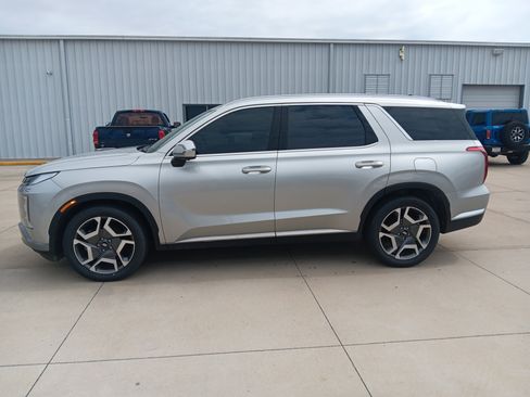 Used 2024 Hyundai Palisade Limited image 8