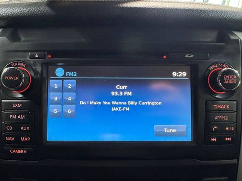 Used 2017 Nissan Titan PRO-4X w/ Pro-4x Convenience Package AWD/4WD image 28