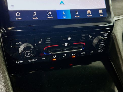 Used 2022 Jeep Grand Cherokee Limited 4xe image 23