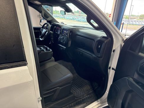 Used 2022 Chevrolet Silverado 1500 Custom w/ Safety Confidence Package AWD/4WD image 14