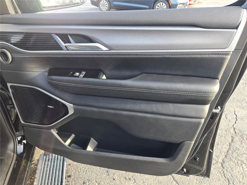 New 2026 Jeep Grand Wagoneer L Limited AWD/4WD image 6