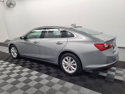 Used 2025 Chevrolet Malibu LT FWD image 3