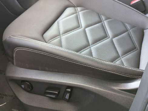 Used 2025 Volkswagen Atlas SE image 15