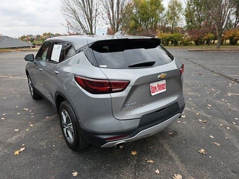 Used 2023 Chevrolet Blazer LT image 3