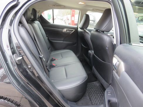 Used 2017 Lexus CT 200h w/ Navigation System Package image 21