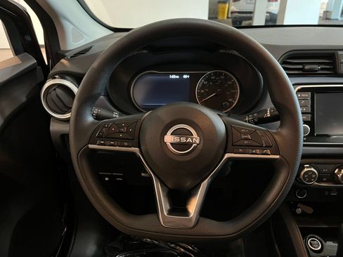 Used 2025 Nissan Versa SV FWD image 27