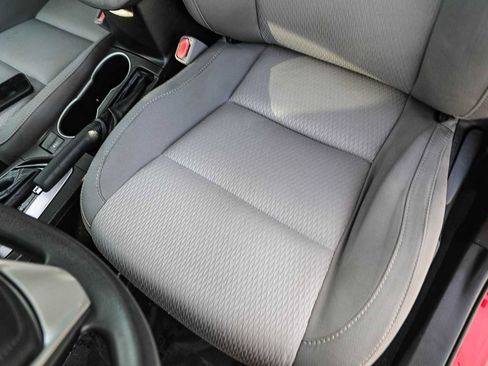 Used 2014 Toyota Corolla LE image 24