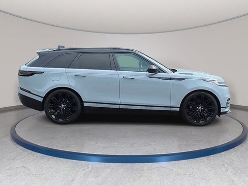 Used 2025 Land Rover Range Rover Velar Dynamic HSE AWD/4WD image 4