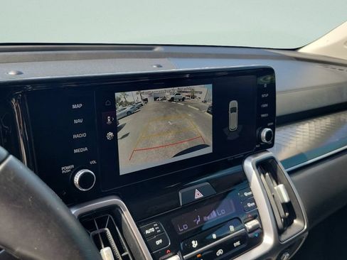 Used 2022 Kia Sorento S FWD image 15
