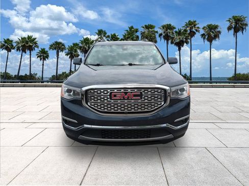 Used 2018 GMC Acadia Denali w/ Technology Package FWD image 2