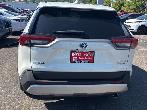 Certified 2022 Toyota RAV4 Limited AWD/4WD image 3