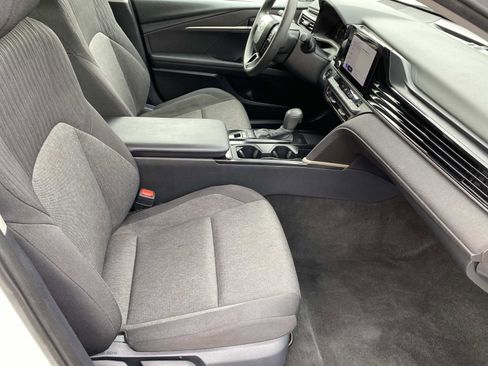 Used 2025 Toyota Camry LE image 18