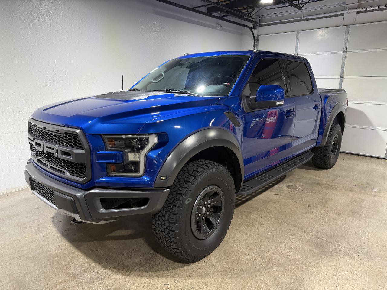 Used 2018 Ford F150 Raptor w/ Equipment Group 802A Luxury AWD/4WD image 3