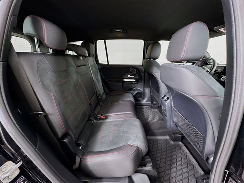 Certified 2025 Mercedes-Benz GLB 250 image 28
