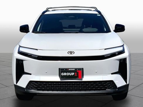 New 2026 Toyota C-HR AWD/4WD image 3