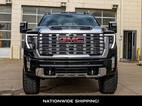 Used 2024 GMC Sierra 2500 Denali w/ Denali Reserve Package image 4