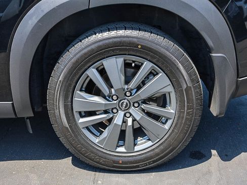 Used 2022 Nissan Pathfinder SV w/ SV Premium Package FWD image 33