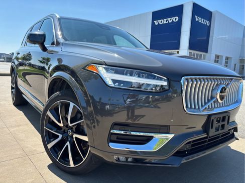 Used 2024 Volvo XC90 B6 Plus AWD/4WD image 4